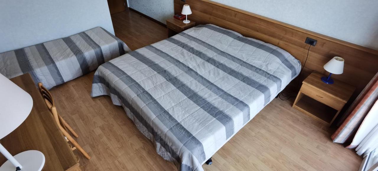 Hotel Nike Бренцоне-суль-Гарда Екстер'єр фото
